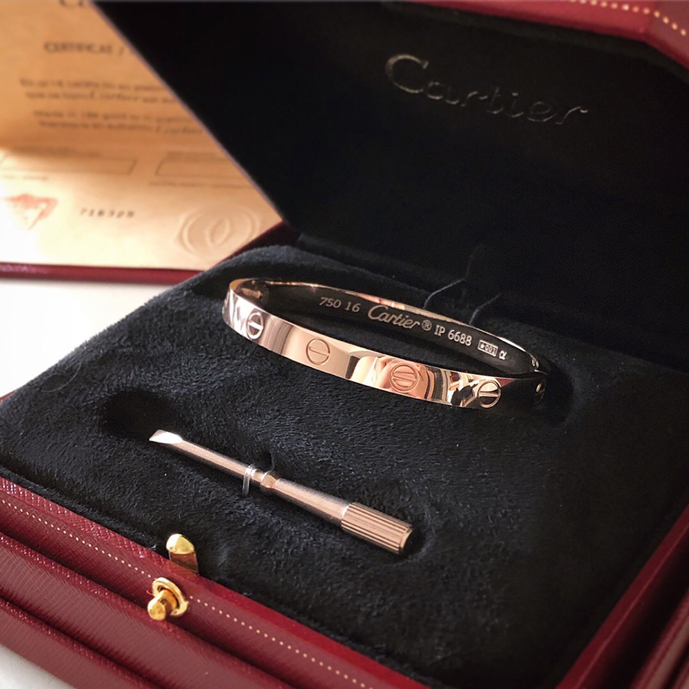 Ca*t*er love bracelet