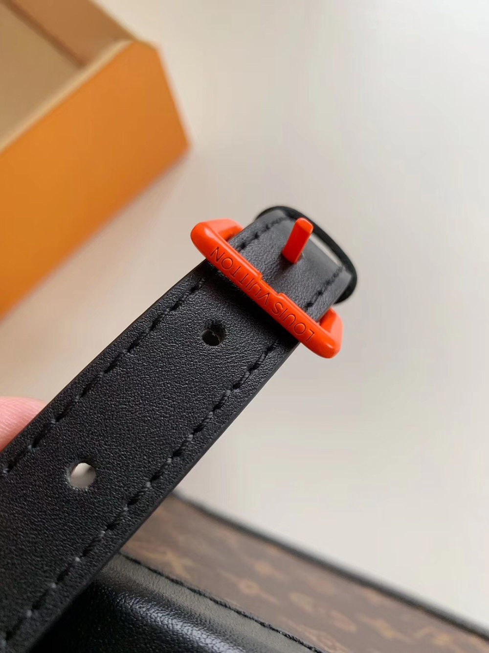 l0*is V*t0n bags m44427 24.5*10*17.5cm