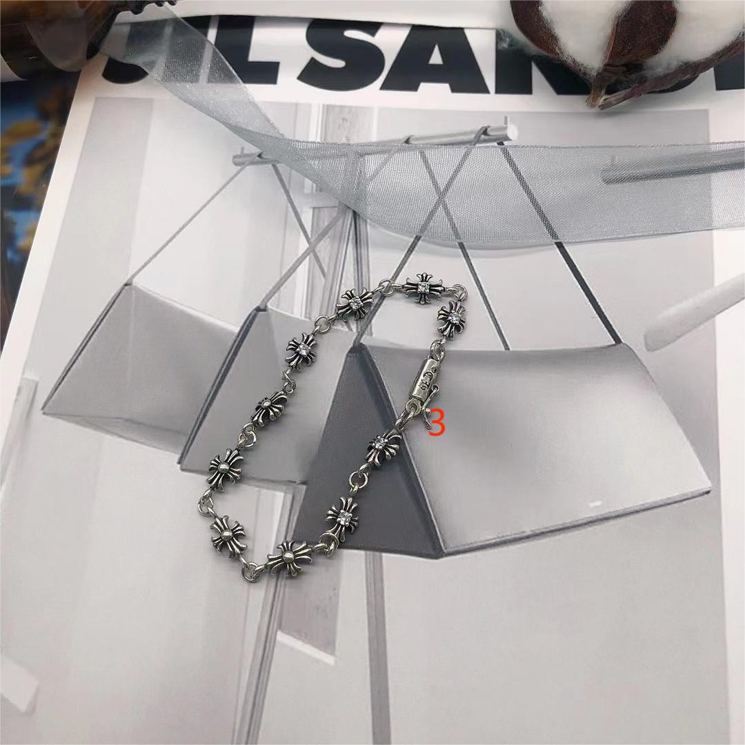 Ch**me He**ts bracelet chb04513