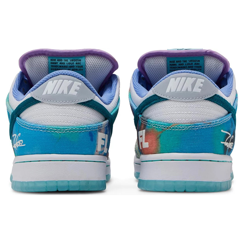 Futura Laboratories x Dunk Low SB