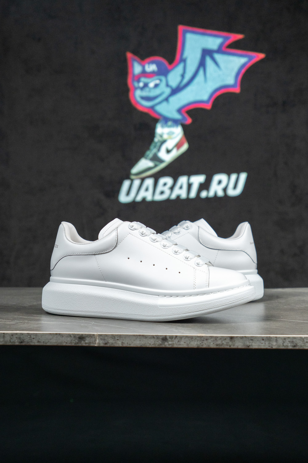 alexander M*Q*en oversized sneaker 