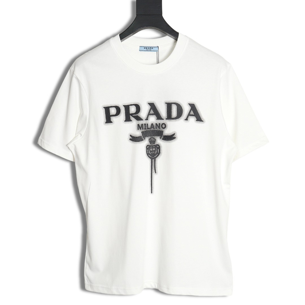 Pra*a chest monogram short-sleeved t-shirt tsk1