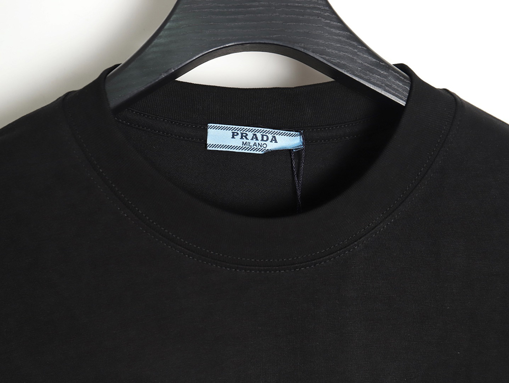 Pra*a chest monogram short-sleeved t-shirt tsk2