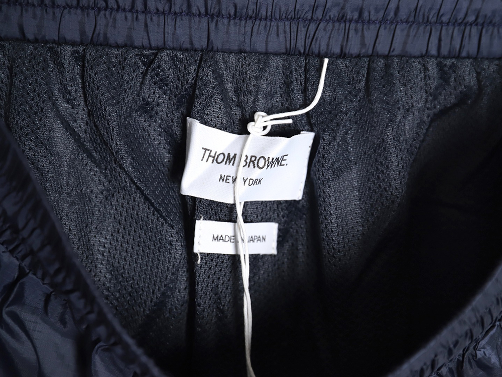 Thom Browne yarn-dyed drawstring four stripes beach shorts TSK1