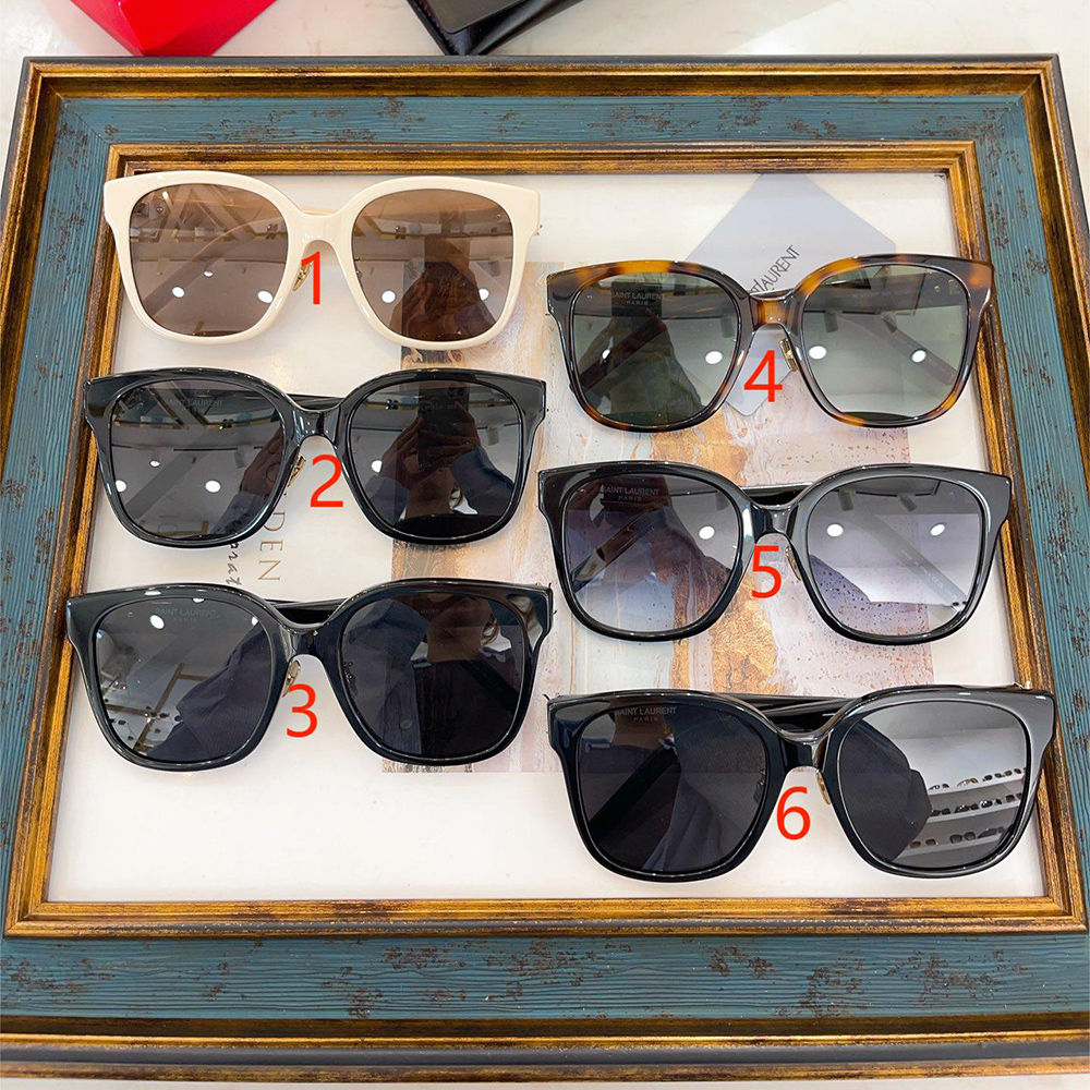 Sa**t Lau*nt eyeglasses m105f