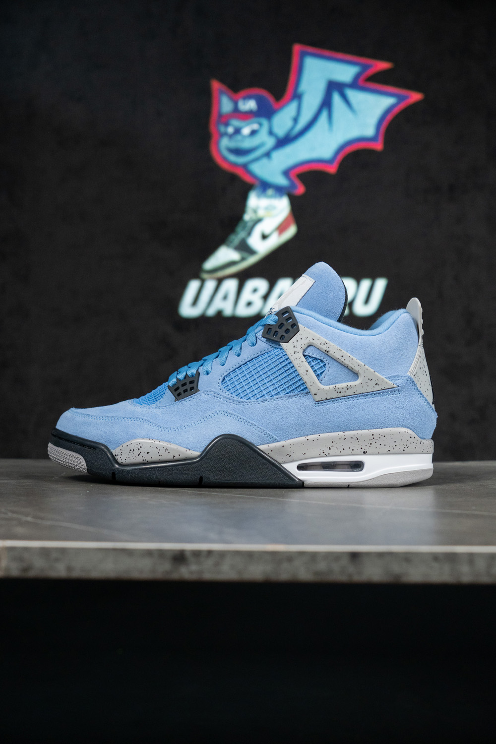 AIR JORDAN 4 UNIVERSITY BLUE