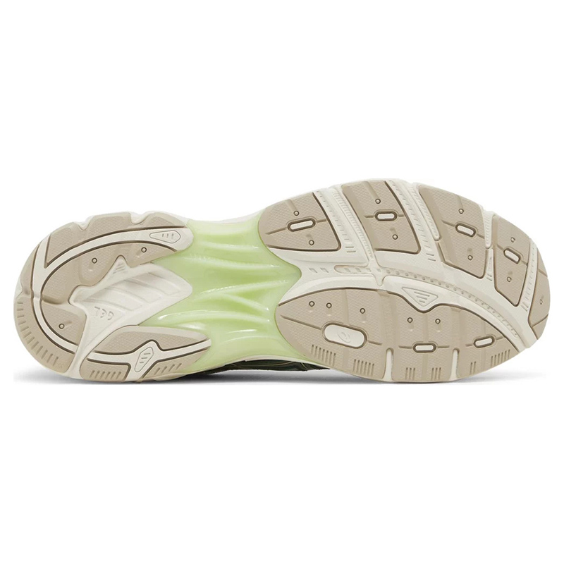 As*ic*s above the clouds x gt 2160 