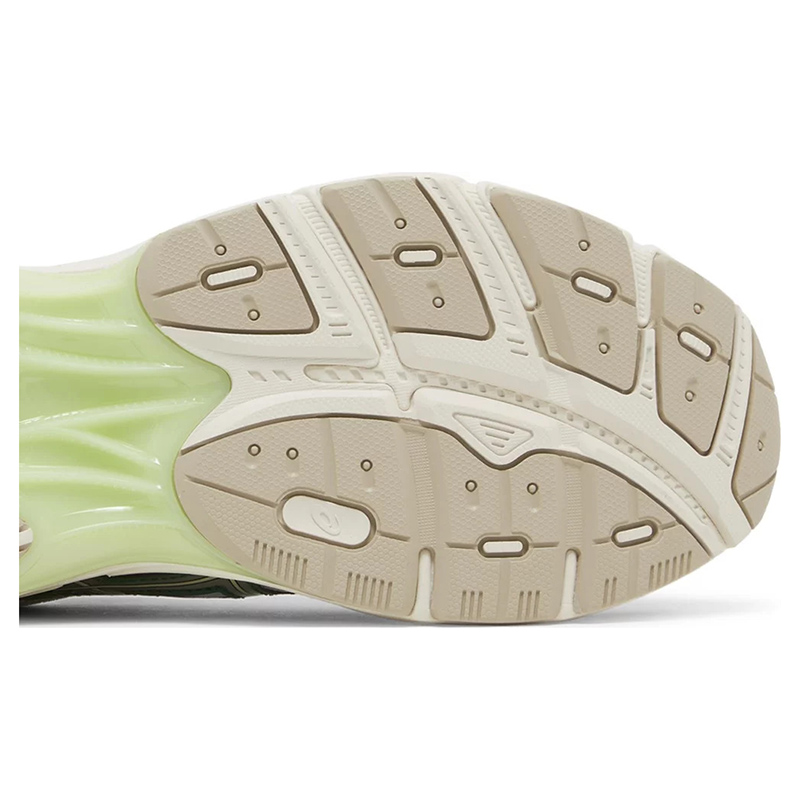 As*ic*s above the clouds x gt 2160 