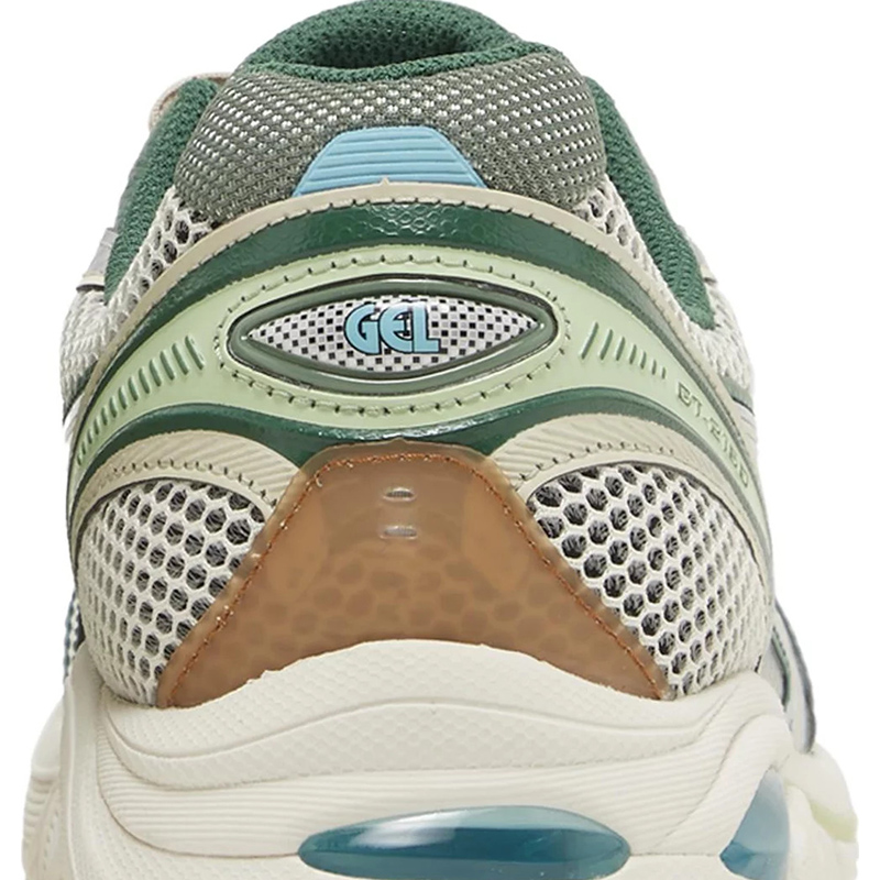 As*ic*s above the clouds x gt 2160 