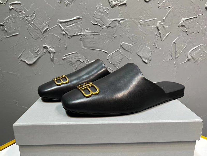 Ba*len*cia*ga cosy bb leather slippers