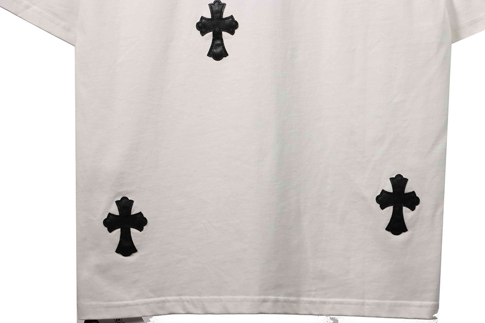 Ch**me He**ts leather label cross silver short sleeves