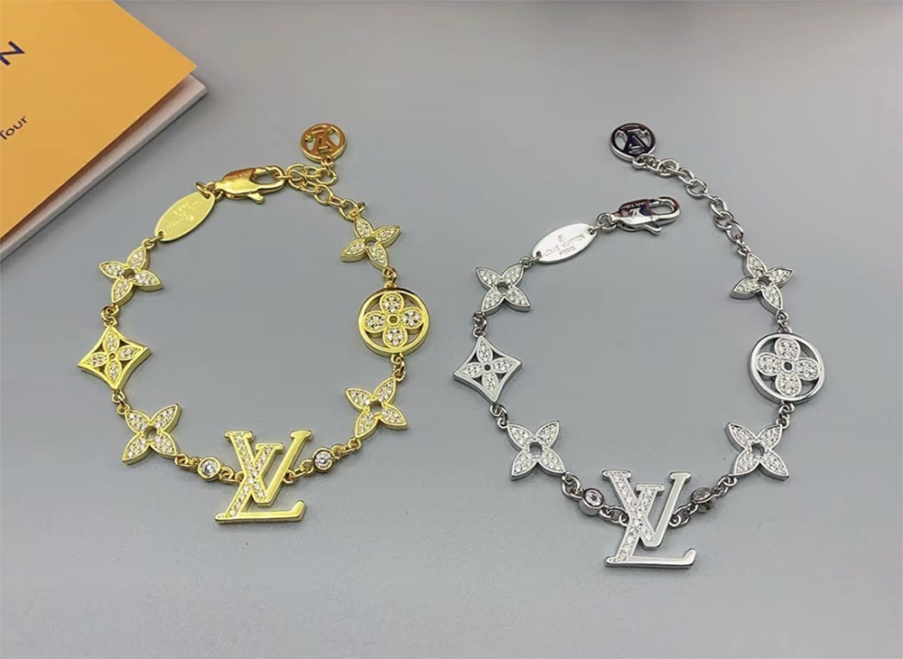 l0*is V*t0n bracelet n93400