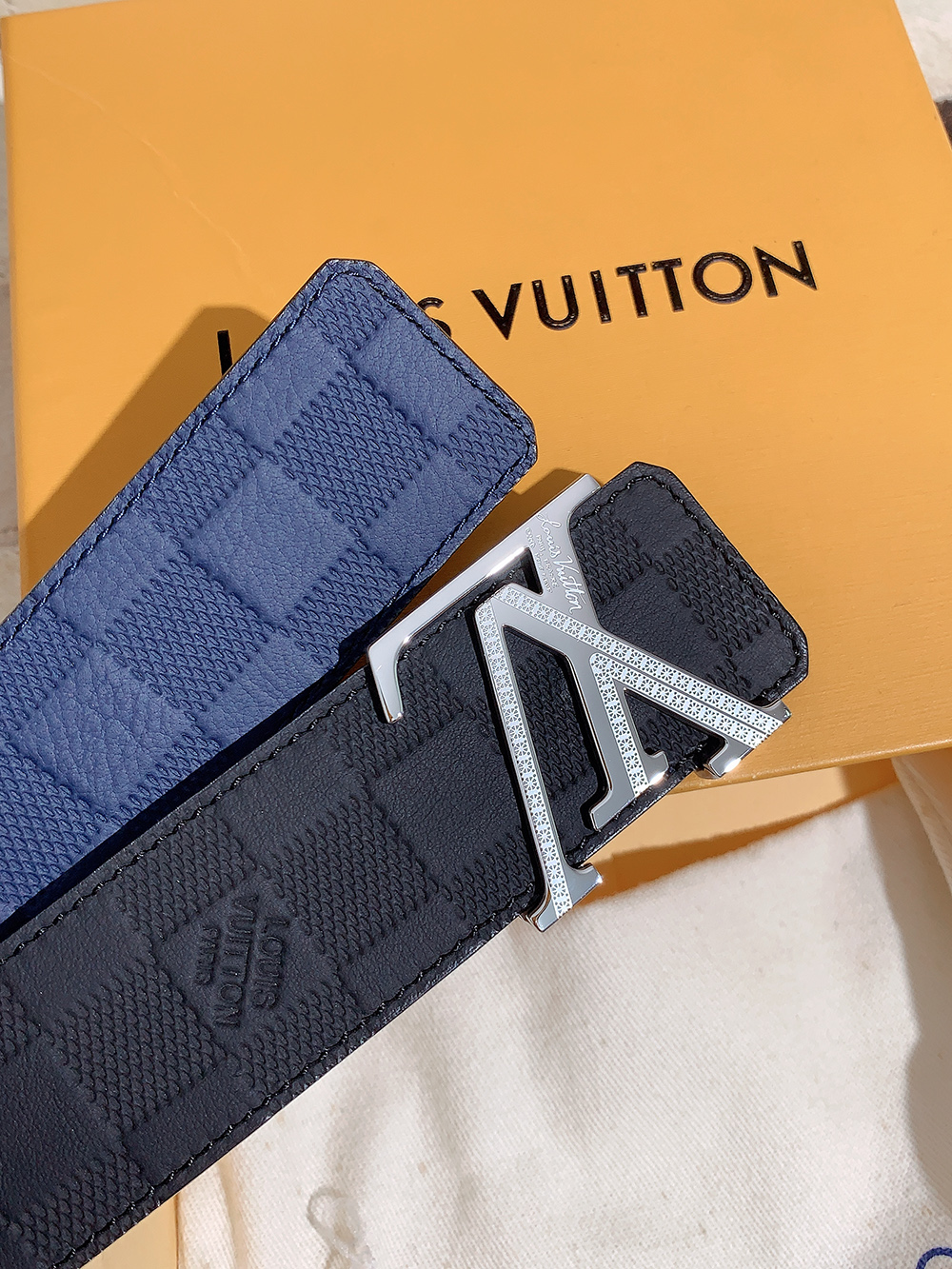 l0*is V*t0n belts m47883 40mm