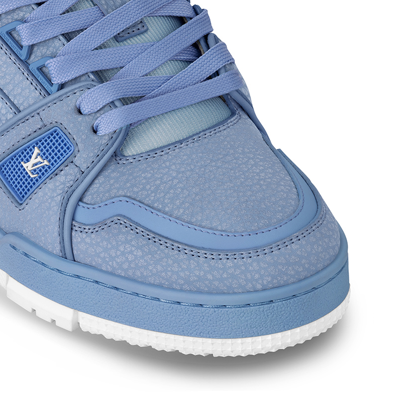 l0*is V*t0n trainer blue