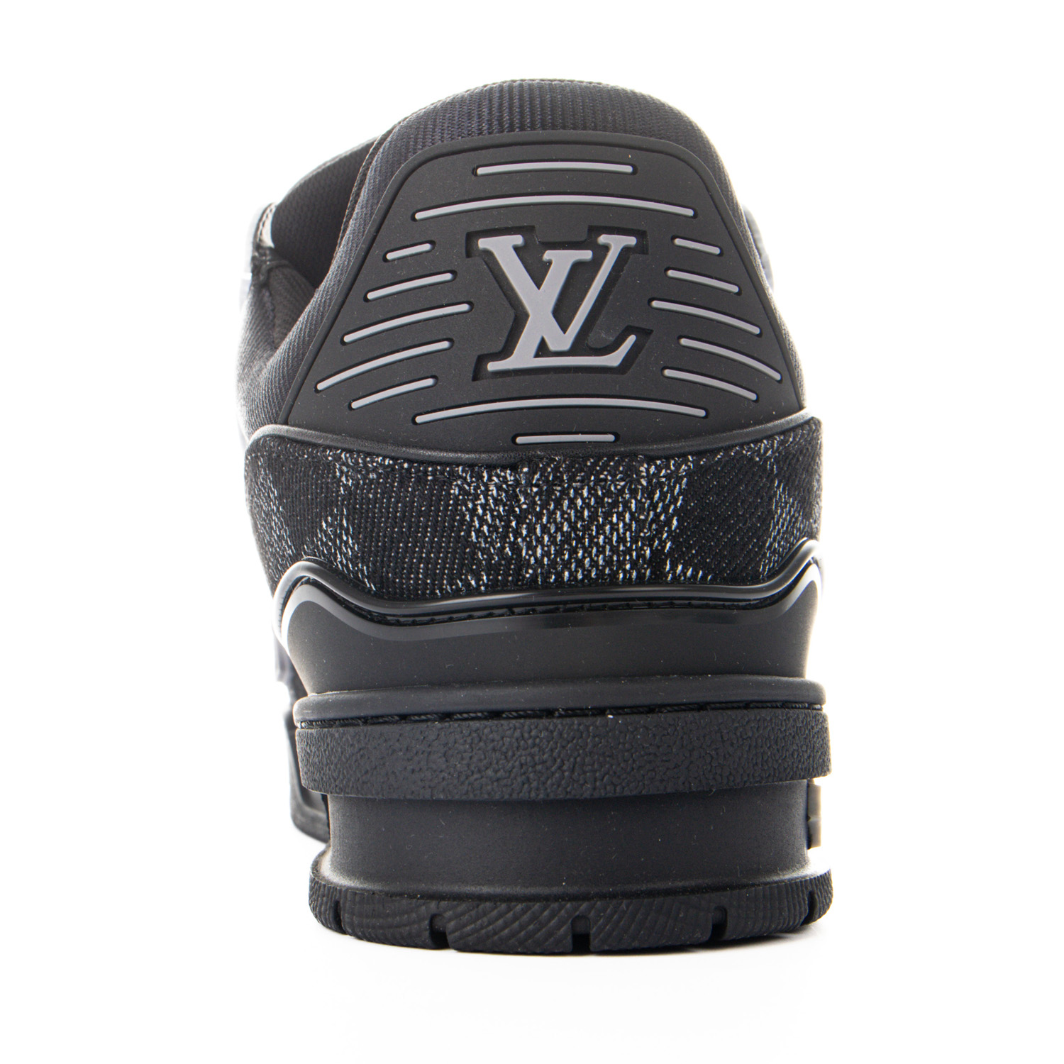 l0*is V*t0n trainer black