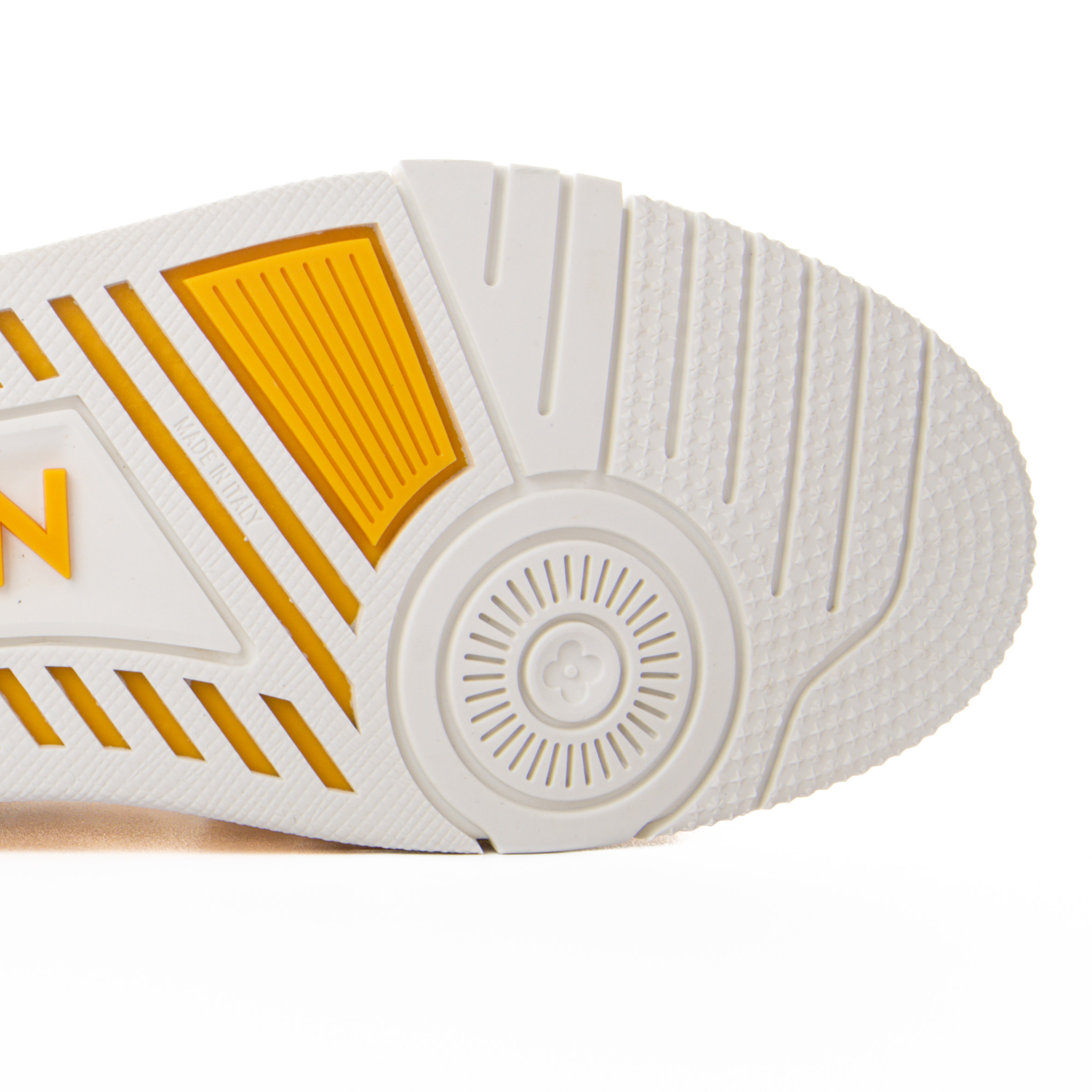 l0*is V*t0n lv trainer yellow white