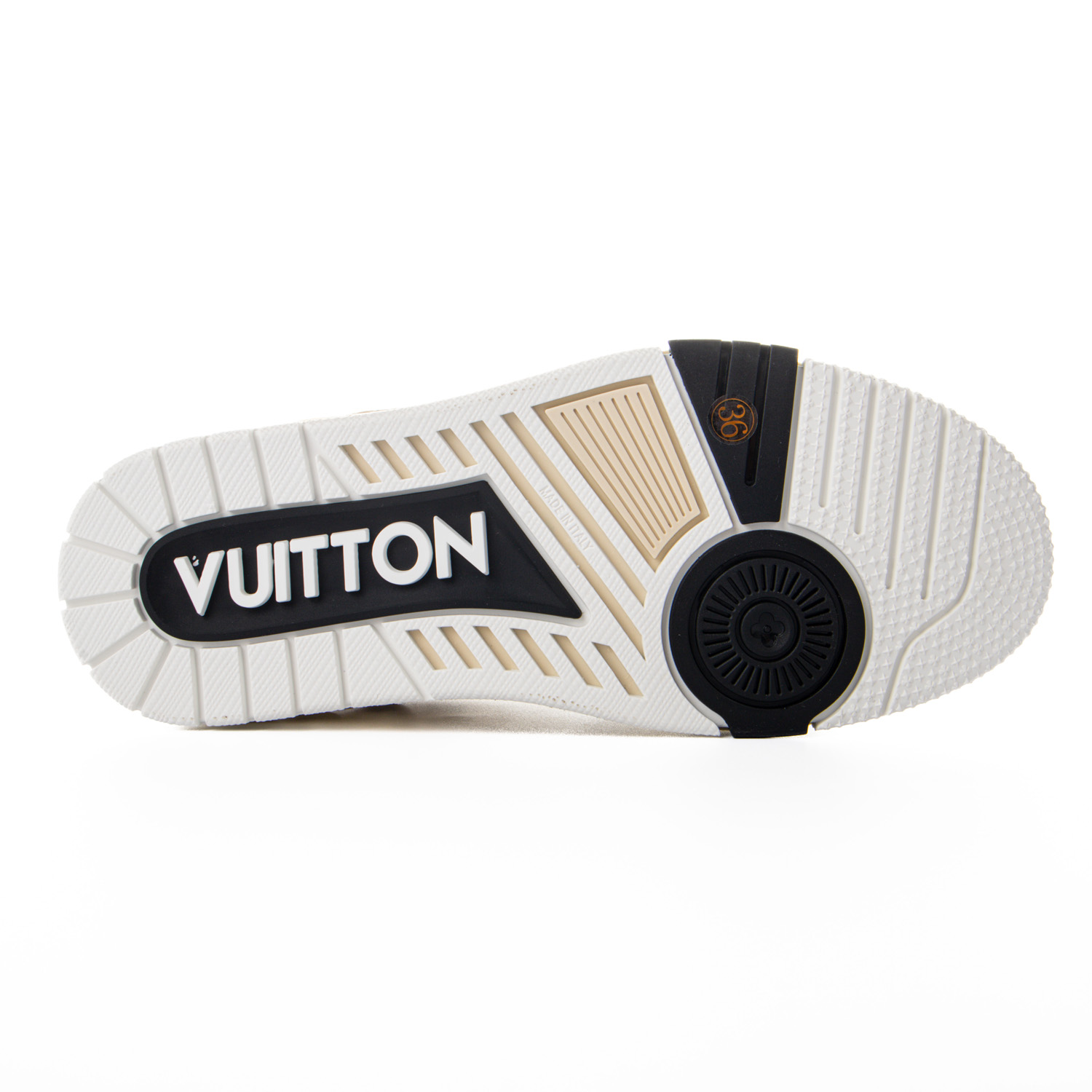l0*is V*t0n trainer beige