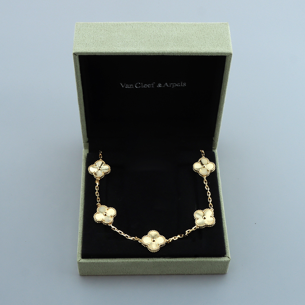 V*N CL*F & arpels vintage alhambra necklace, 10 motifs