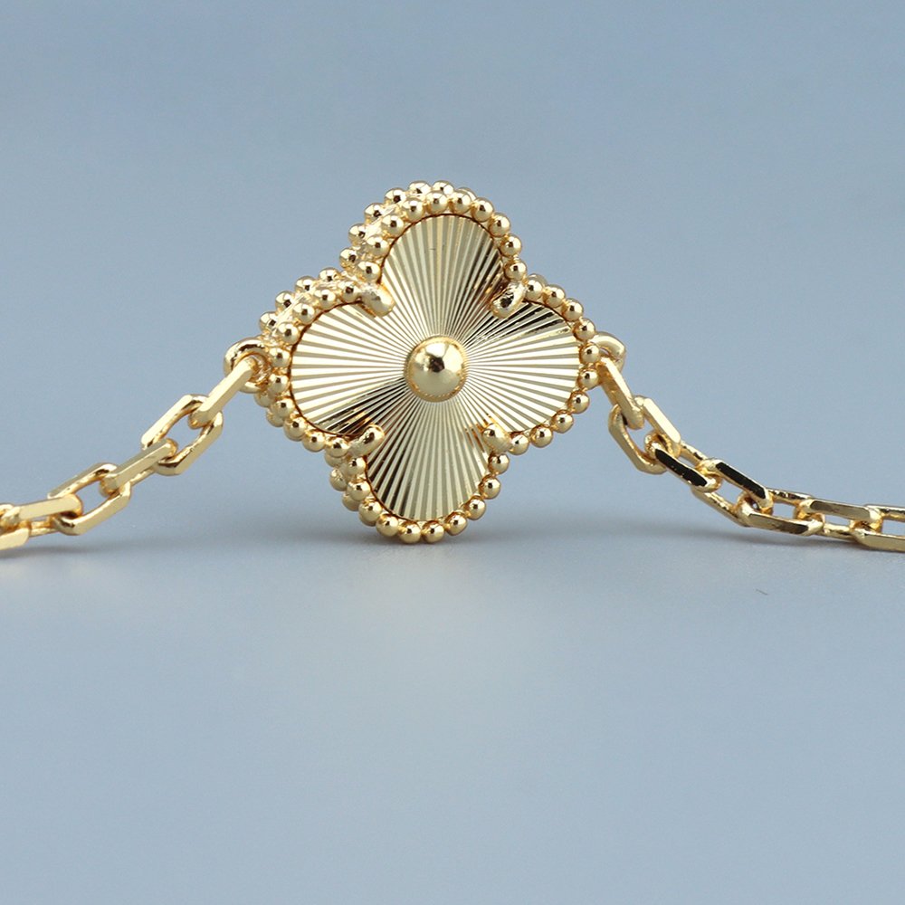 V*N CL*F & arpels vintage alhambra necklace, 10 motifs