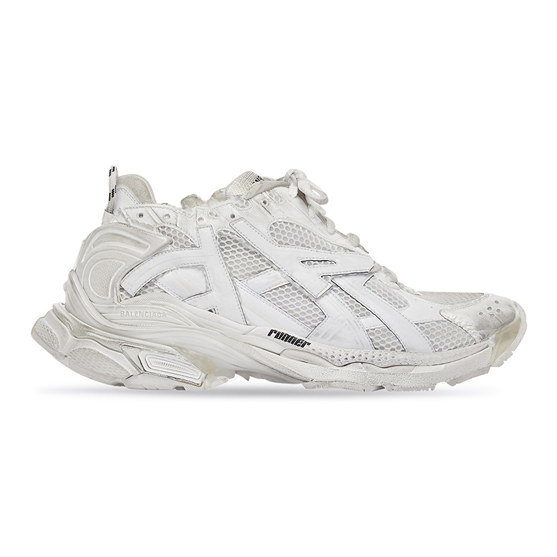 Ba*len*cia*ga men''s runner sneaker in white