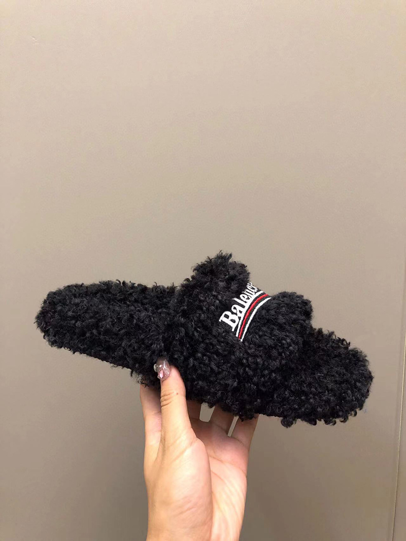 Ba*len*cia*ga furry slide sandal in black
