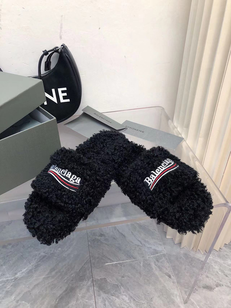 Ba*len*cia*ga furry slide sandal in black