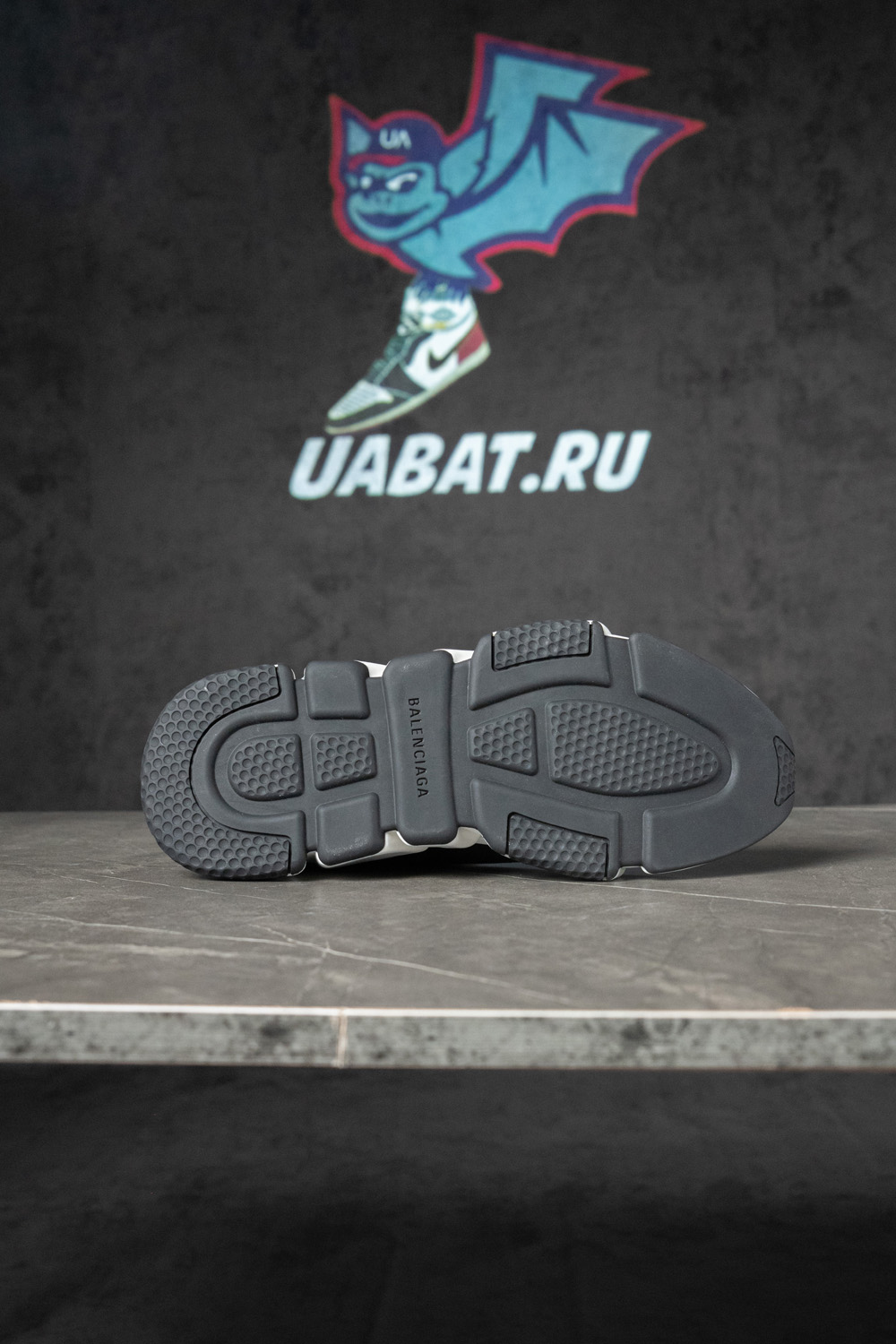 Ba*len*cia*ga speed sneaker 