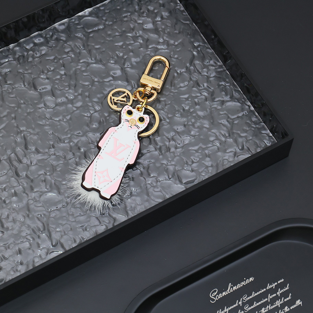 l0*is V*t0n keychain m01563