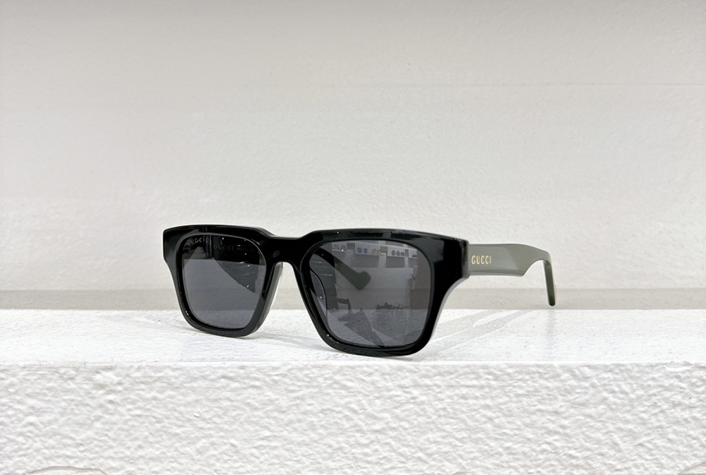 G*u*i eyeglasses gg1539s