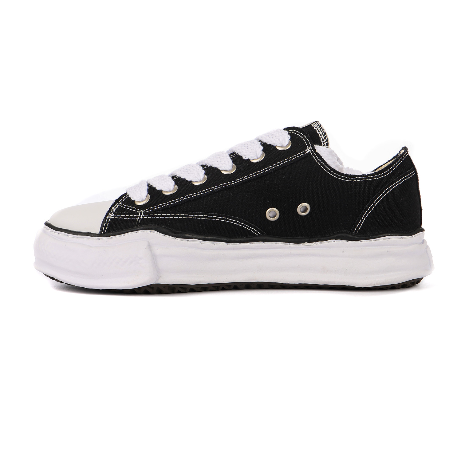 Ma*s*n mihara yasuhiro peterson original canvas low-top sneakers black
