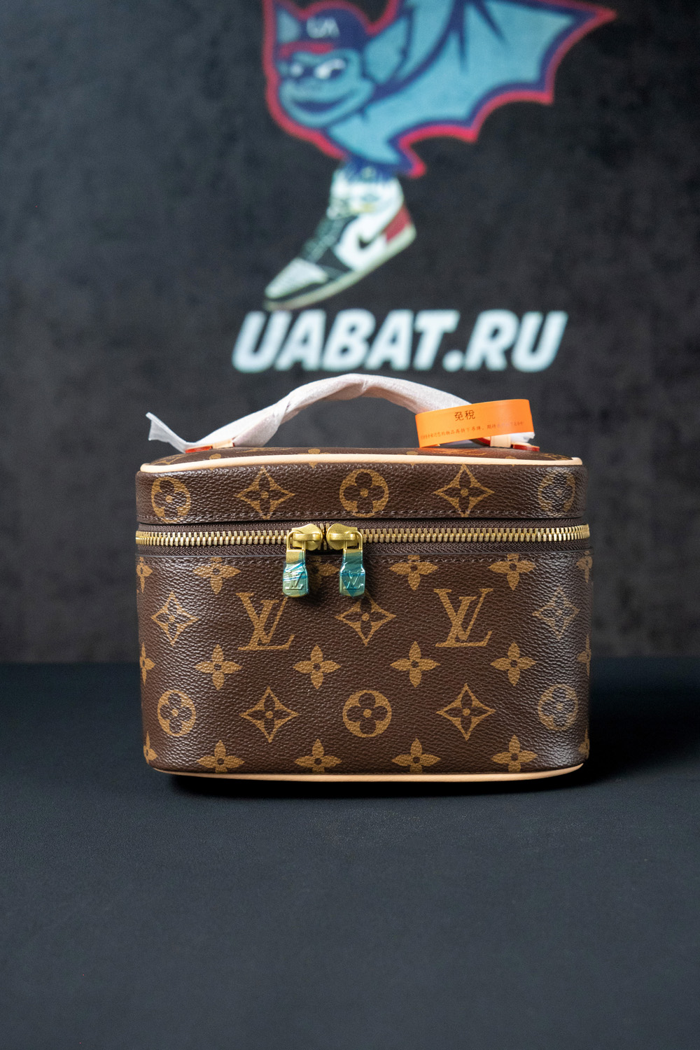 l0*is V*t0n bags m44495 20*13.5*12cm