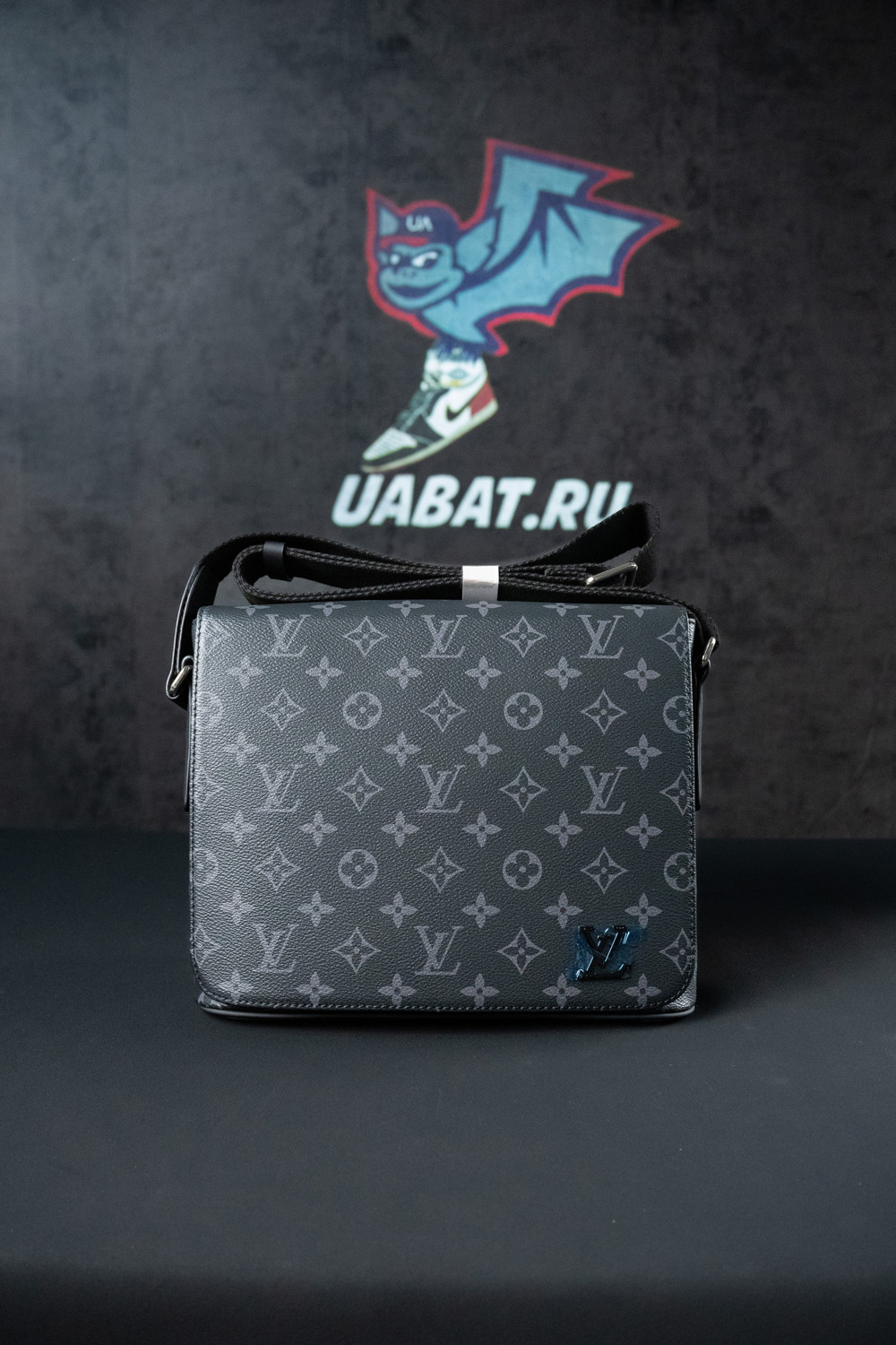 l0*is V*t0n bags m44000 22*25*8cm