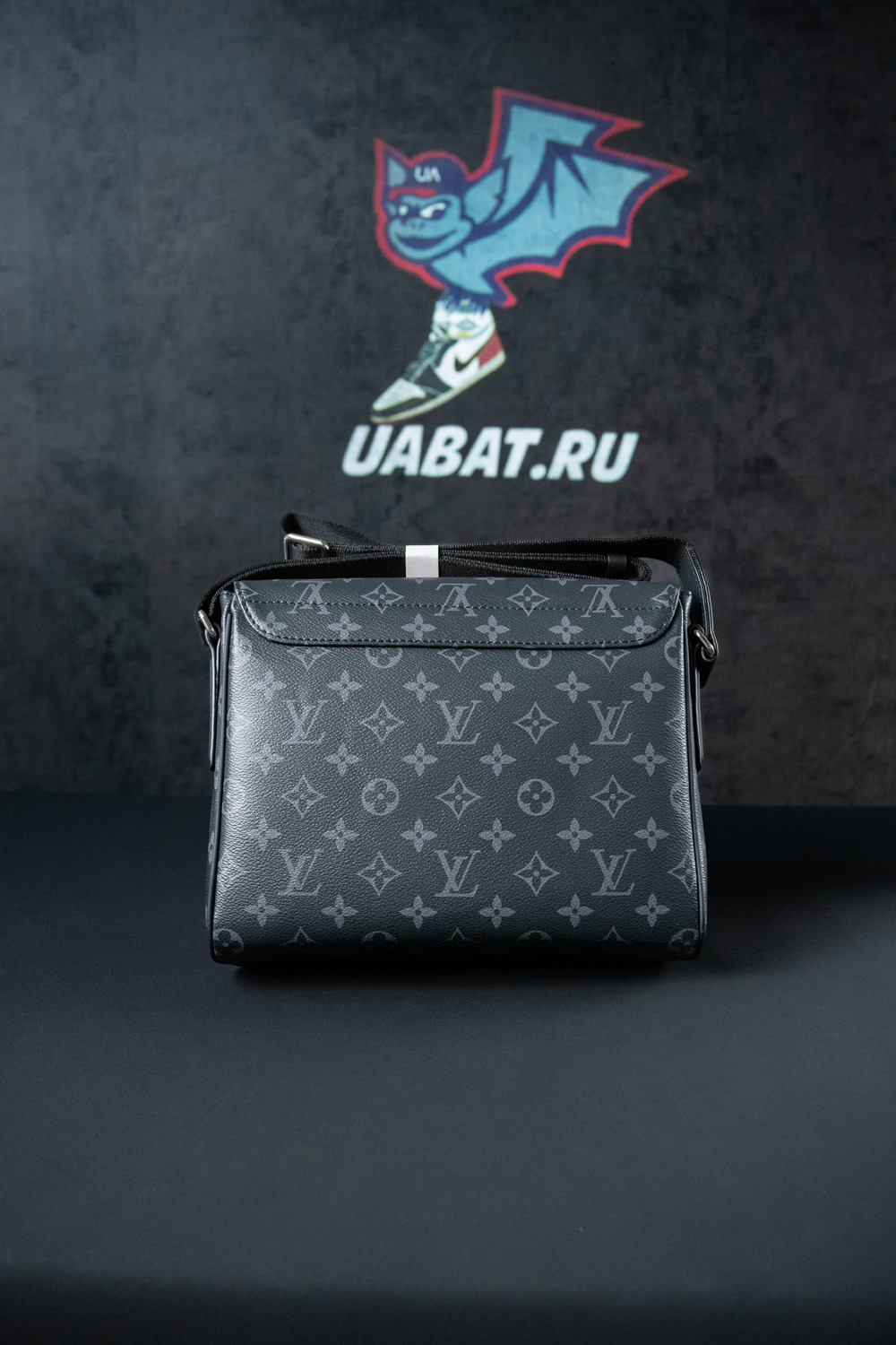 l0*is V*t0n bags m44000 22*25*8cm