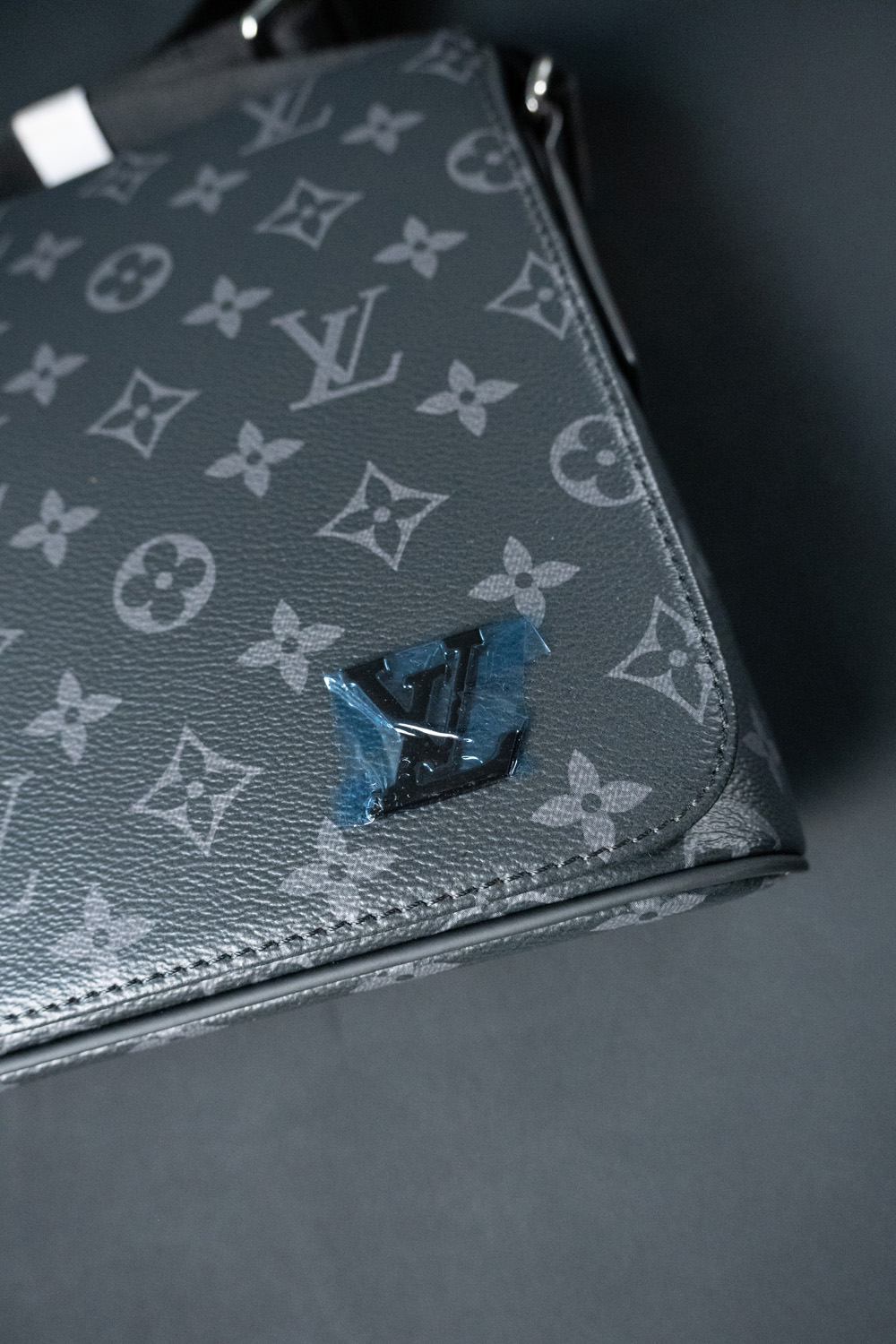 l0*is V*t0n bags m44000 22*25*8cm