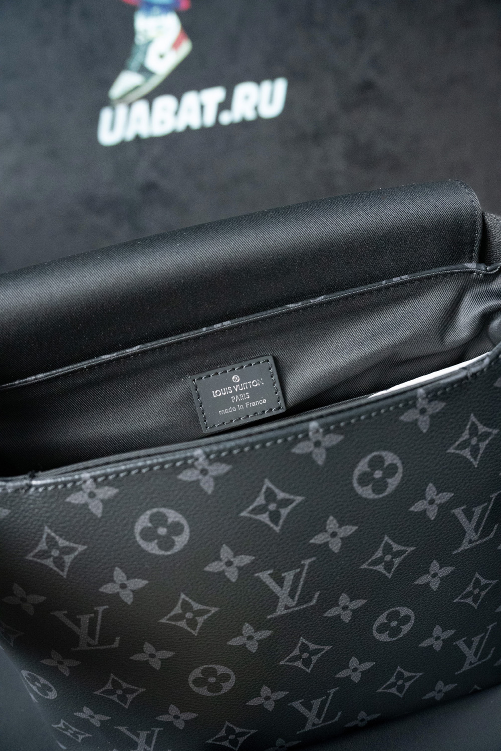 l0*is V*t0n bags m44000 22*25*8cm