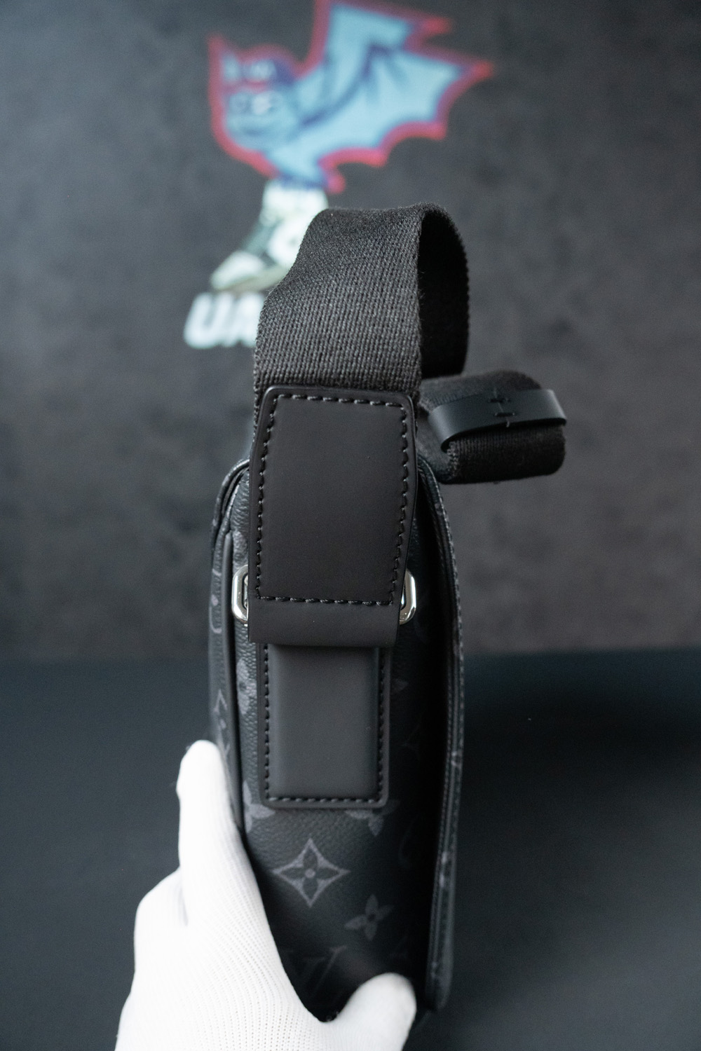 l0*is V*t0n bags m44000 22*25*8cm