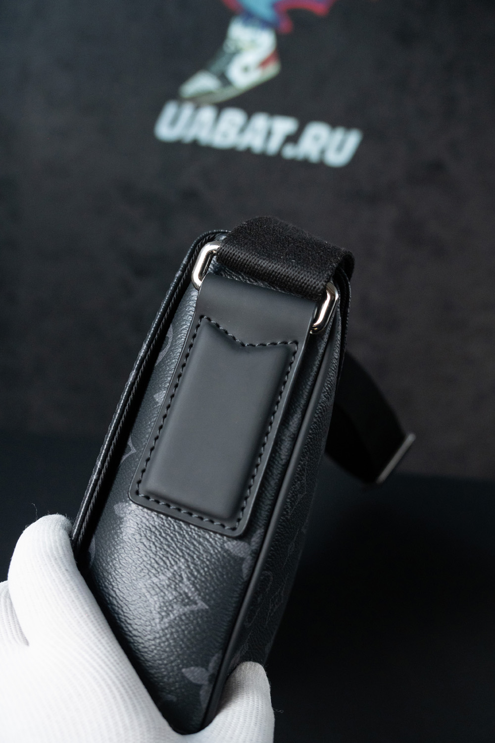 l0*is V*t0n bags m44000 22*25*8cm