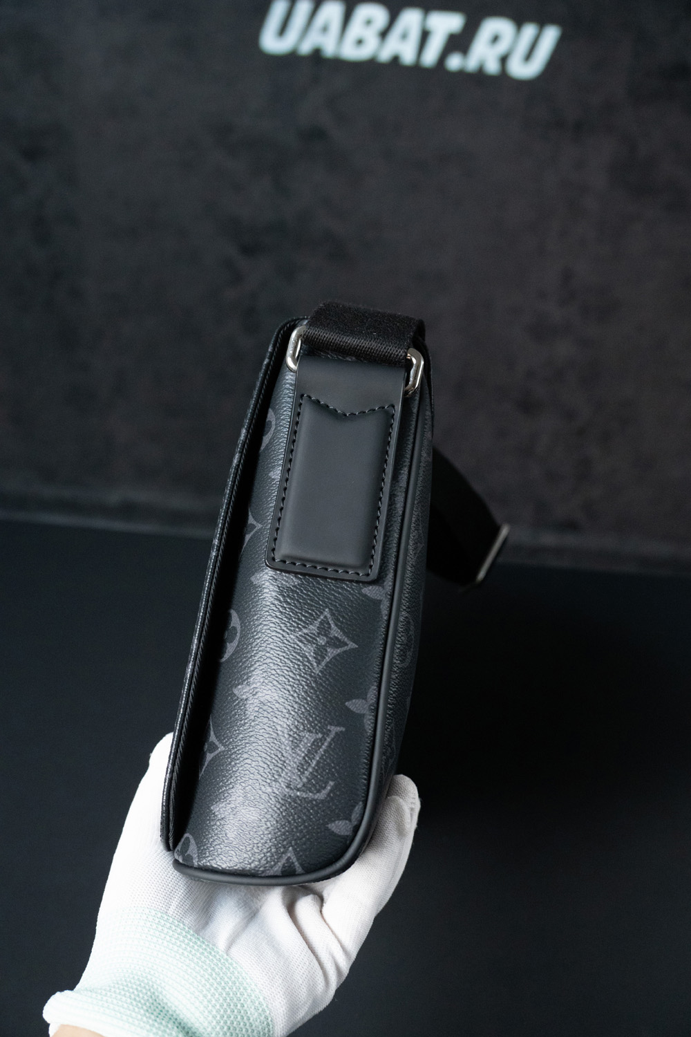 l0*is V*t0n bags m44000 22*25*8cm