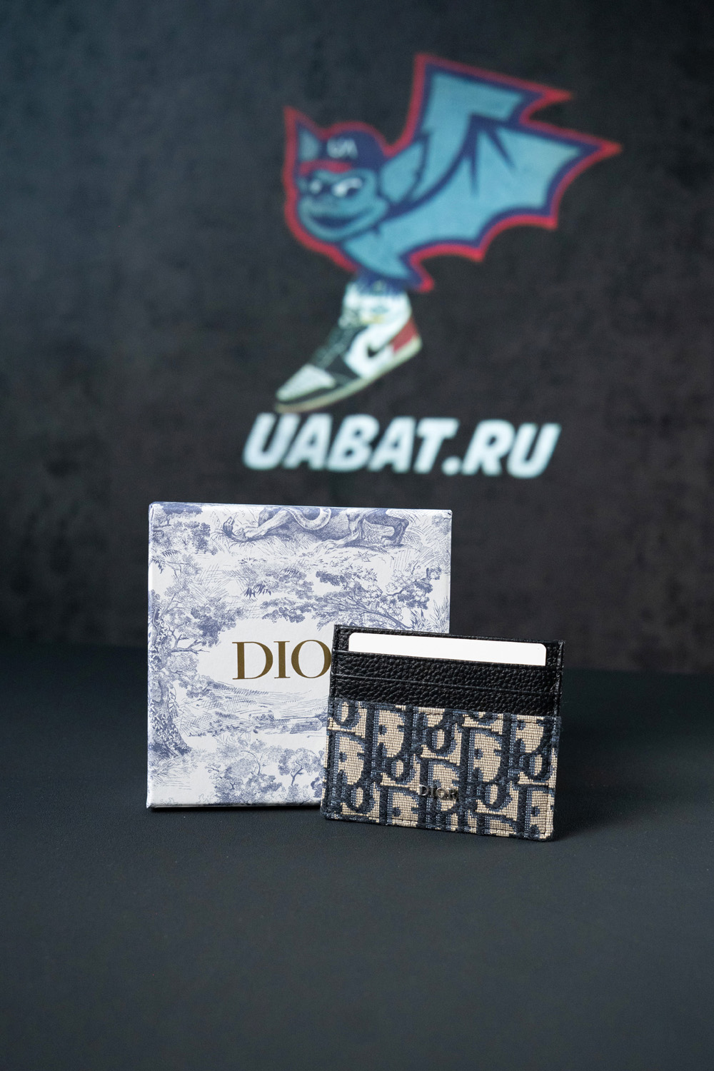 ch**an D*or wallets 7704