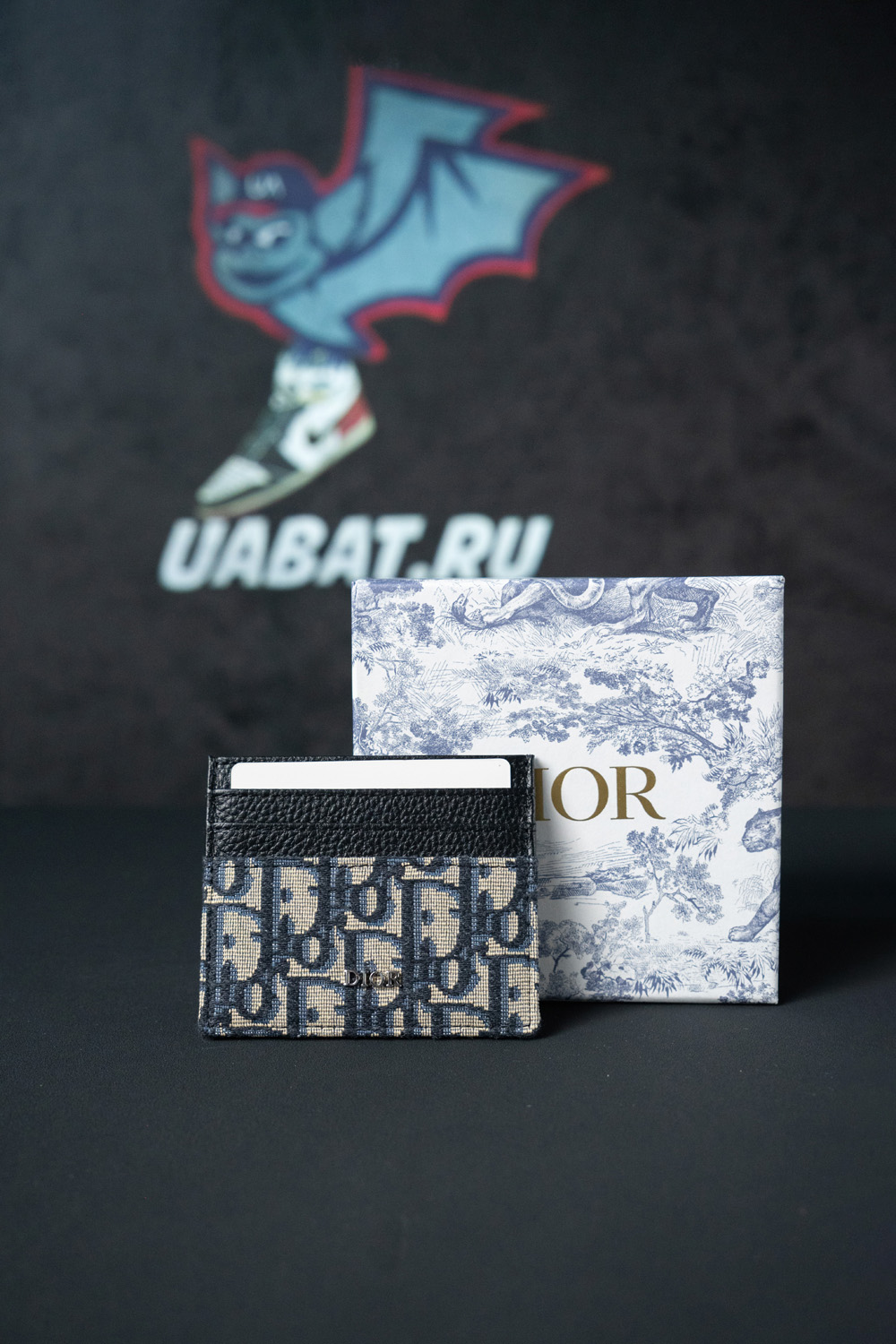 ch**an D*or wallets 7704