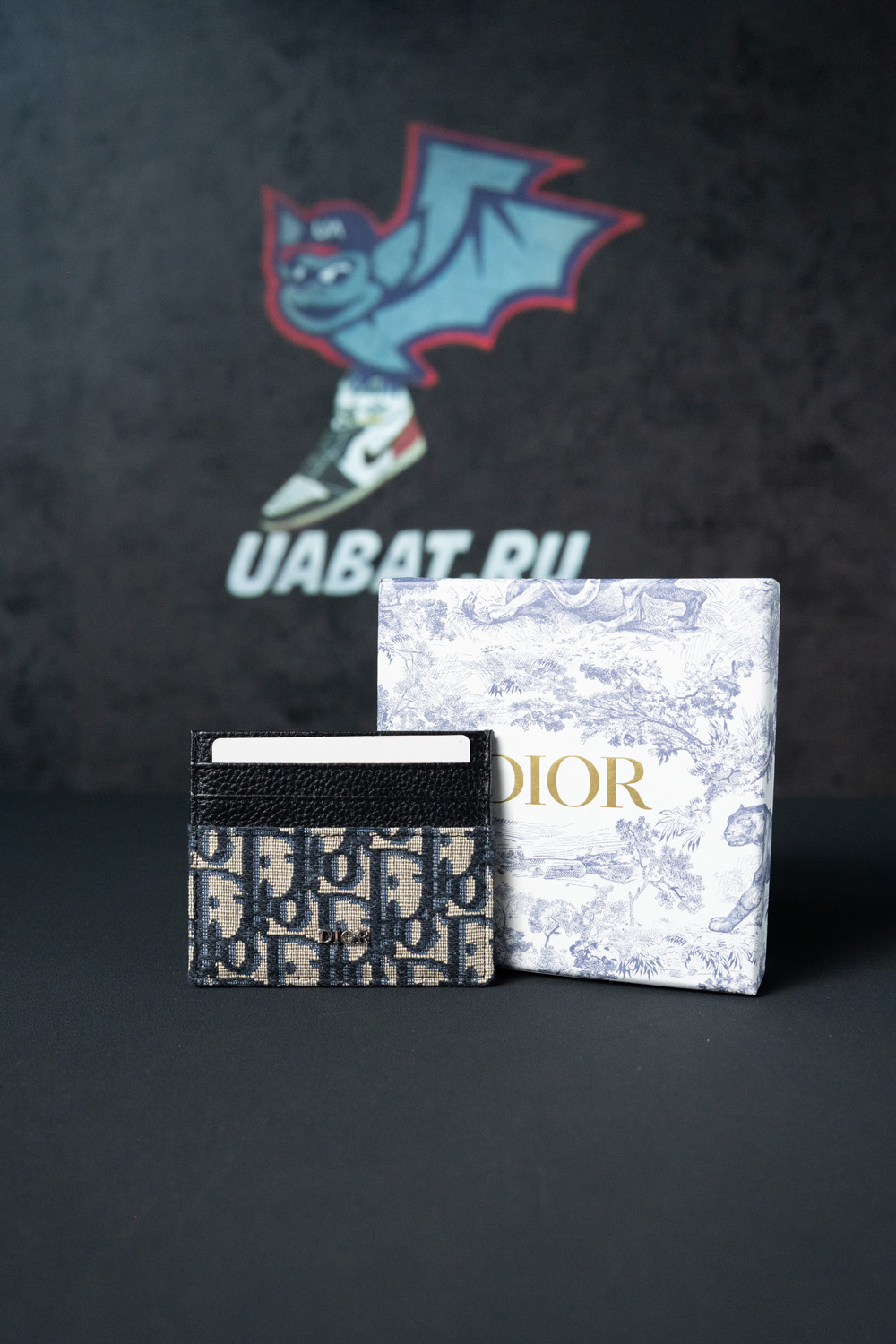 ch**an D*or wallets 7704