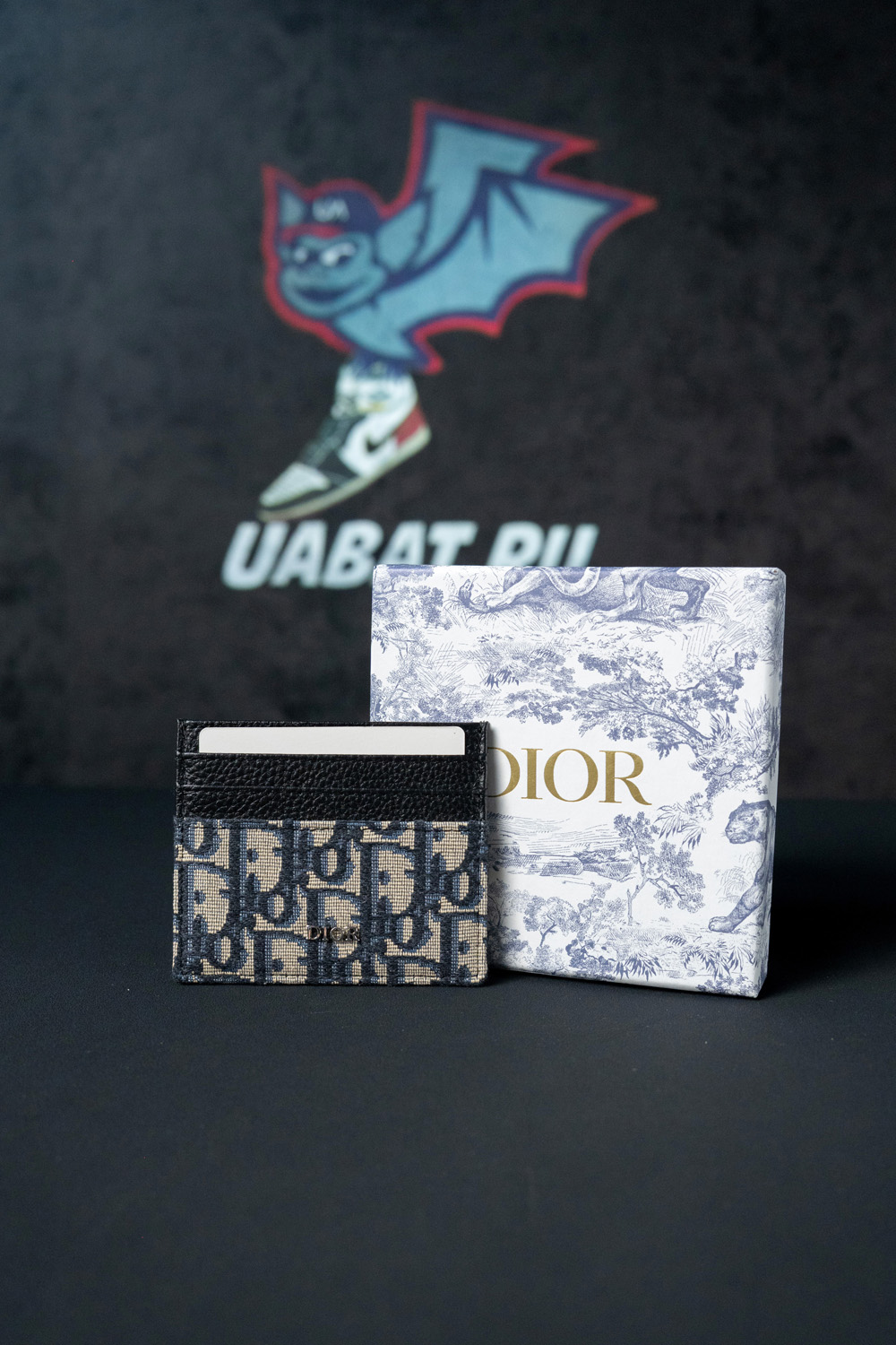 ch**an D*or wallets 7704