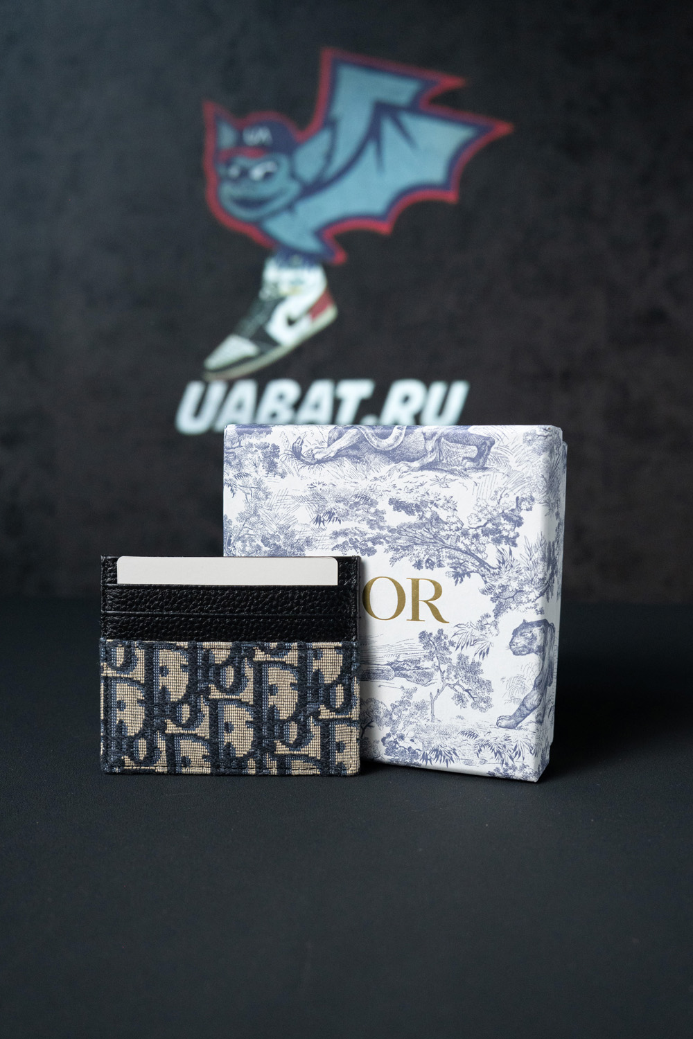 ch**an D*or wallets 7704