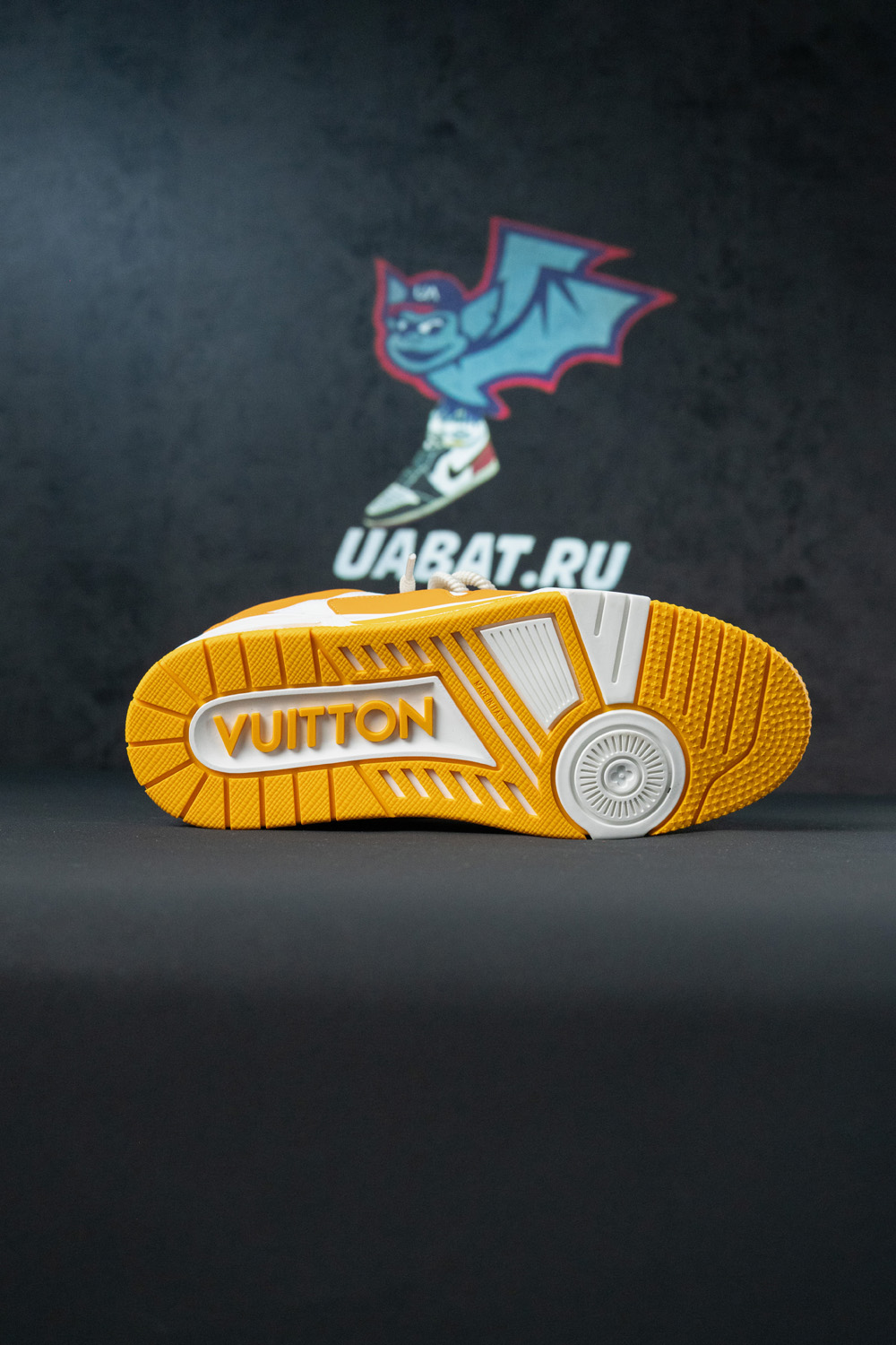 l0*is V*t0n lv skate sneaker yellow white