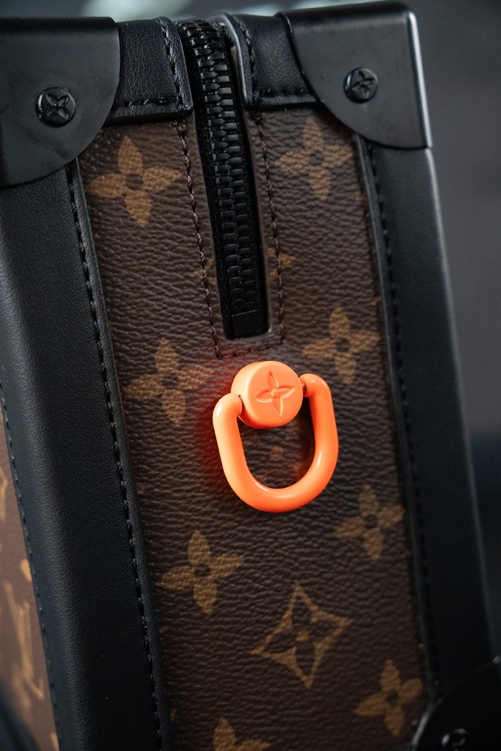 l0*is V*t0n bags m44427 24.5*10*17.5cm