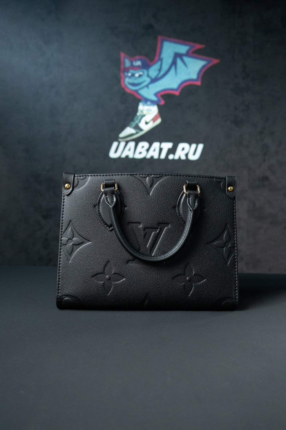 l0*is V*t0n bags 45560m 25*19*11.5cm