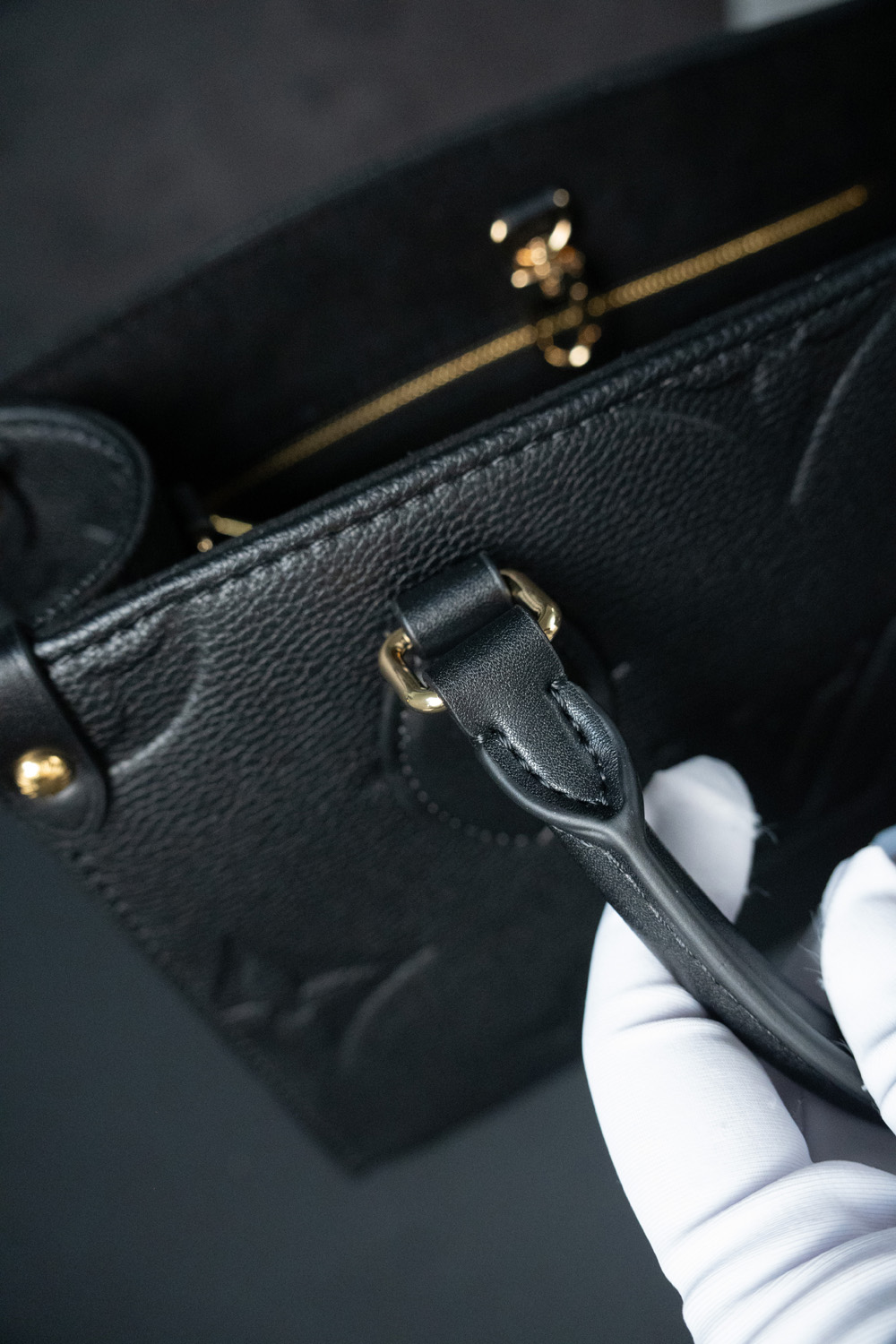 l0*is V*t0n bags 45560m 25*19*11.5cm