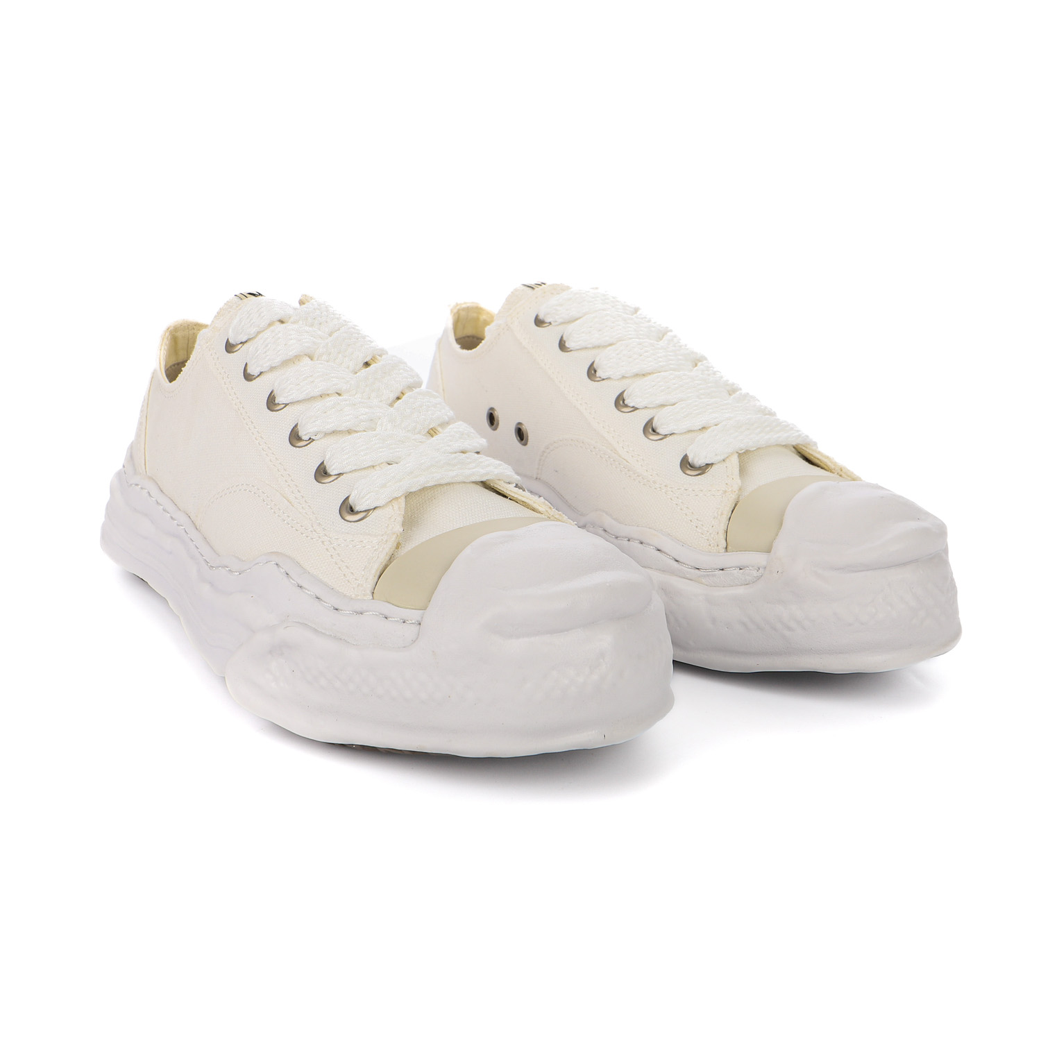 Ma*s*n mihara yasuhiro hank og sole canvas low white