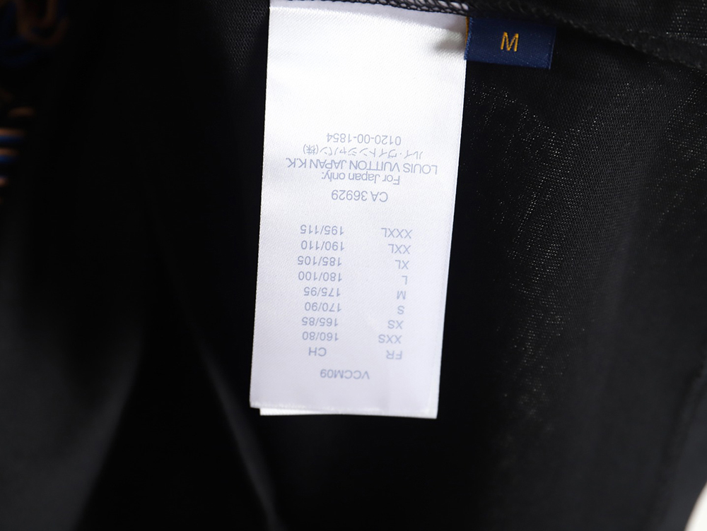 l0*is V*t0n geometric neon print short-sleeved t-shirt