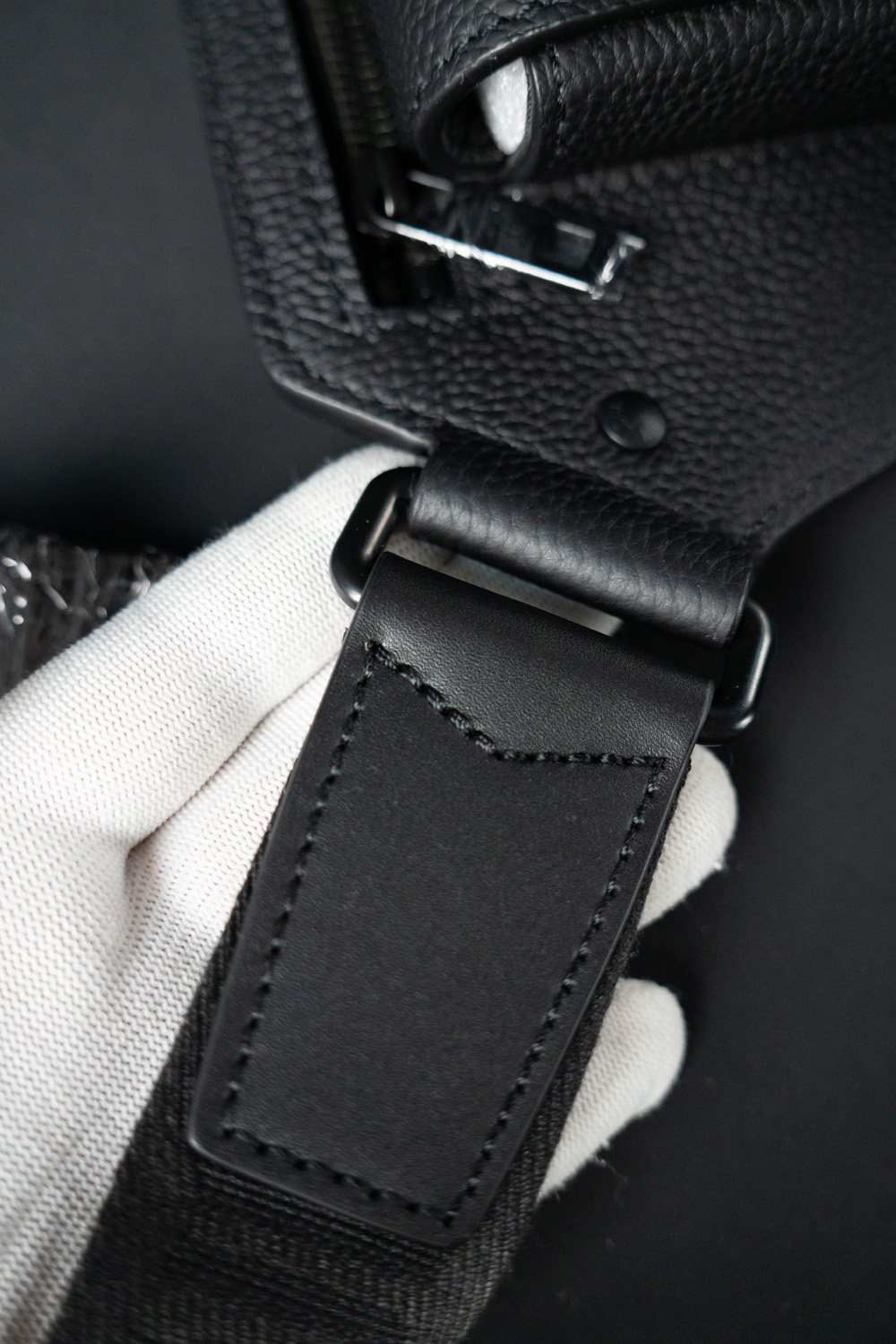 l0*is V*t0n bags m57081 30*16*3cm